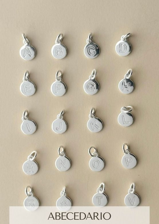 Letra en plata 925 para pulsera y collar | Pétalos de Plata